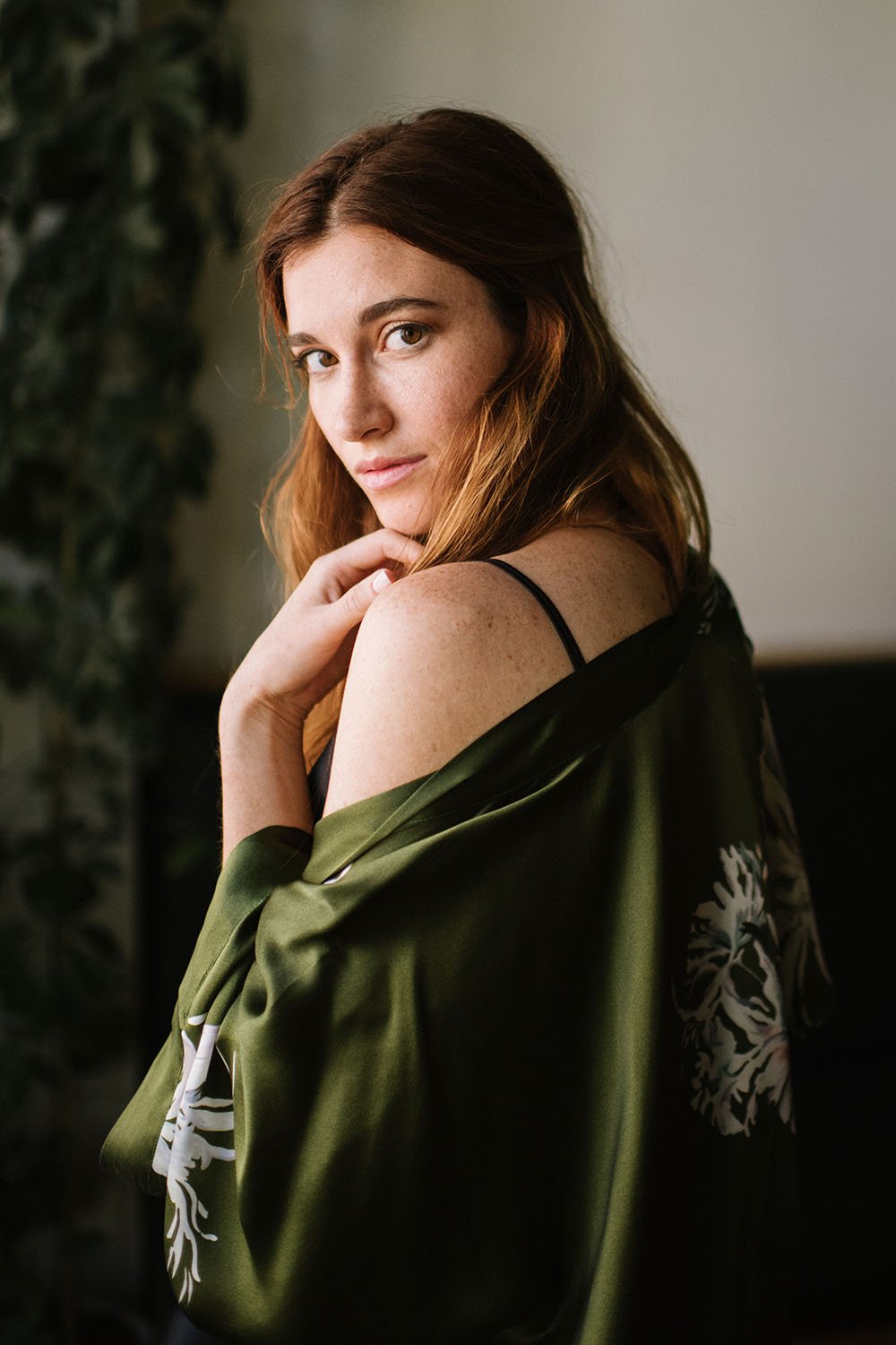 KIM+ONO Luxury 100% Mulberry Silk Kimono Robe for Women | Short Floral Robe | Original Design | Removable Waist Tie Closure - Image 4