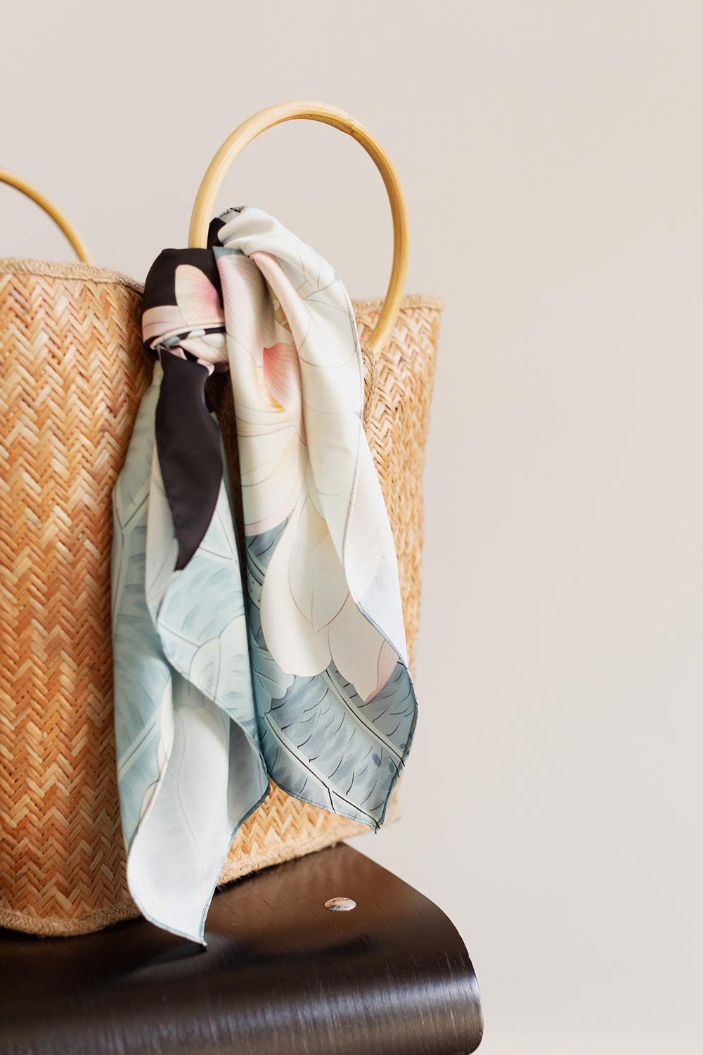 KIM+ONO Women's Floral Maren Kerchief Charmeuse Scarf - Image 2